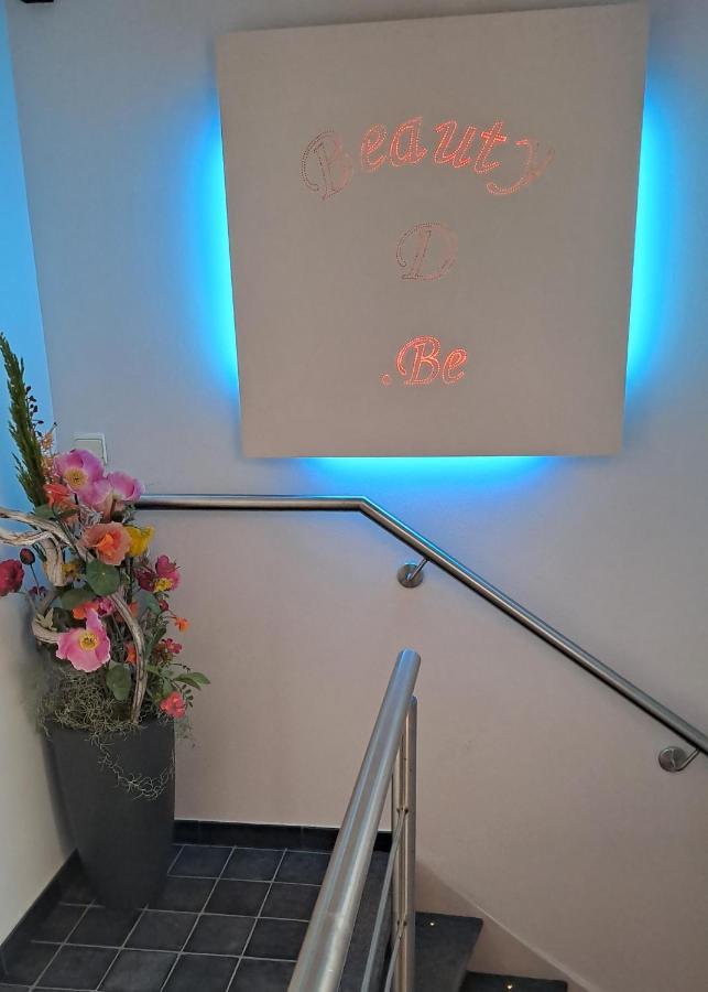 Beautyd Familie- Of Gezinskamer Junior-Suite Centrum Gullegem 베벨겜 외부 사진